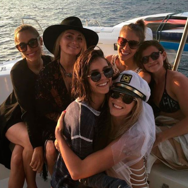 Julianne Hough, Nina Dobrev
